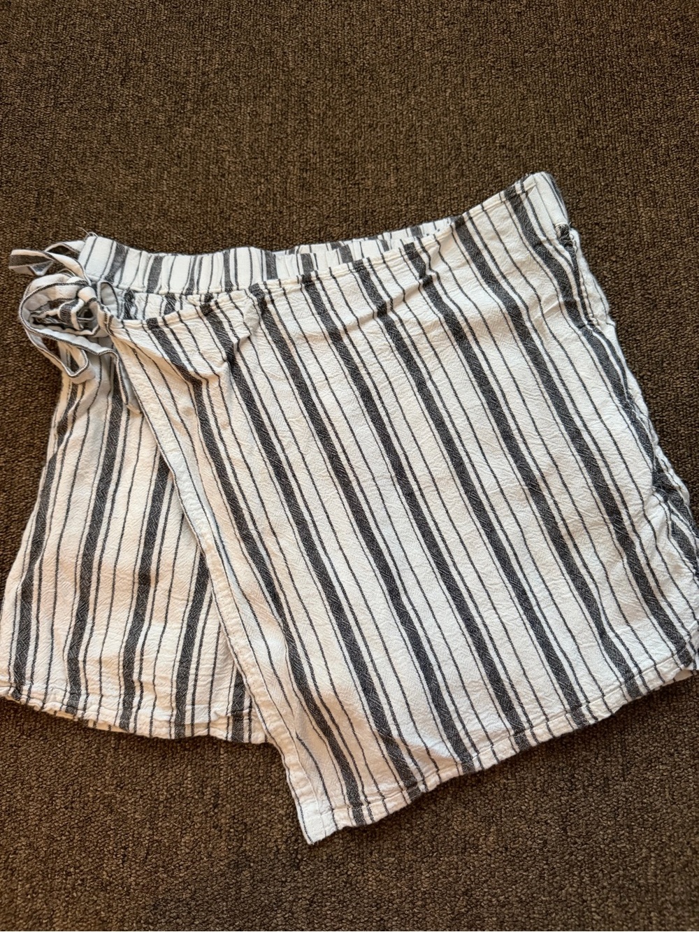 American Eagle Outfitters White & Black Striped Wrap Skort